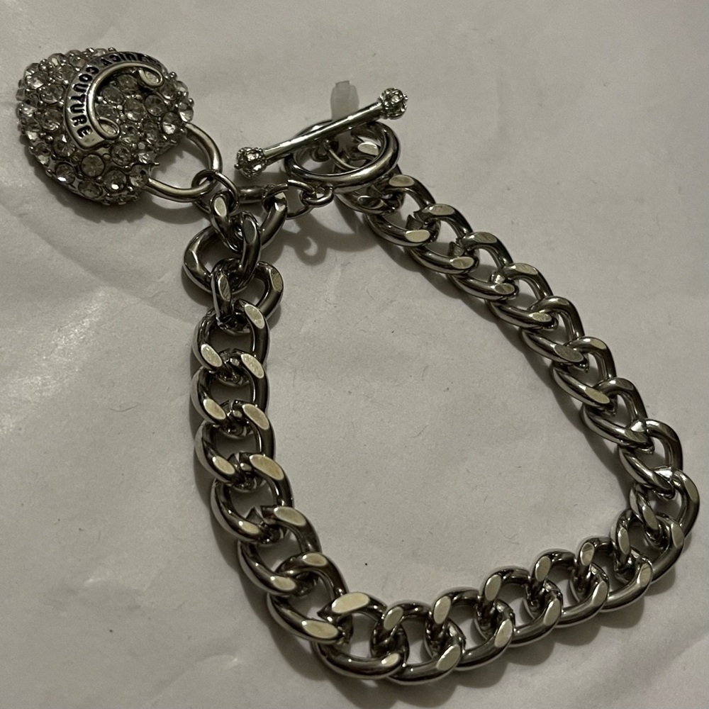 Juicy Couture Silver Chain Bracelet With Crystal Heart Charm - Picture 13 of 14